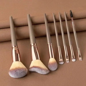 Set de 13 Brochas de Maquillaje Profesional — Mango de Colores