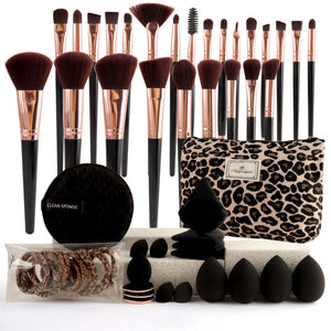 Set de Brochas de Maquillaje Profesional + Neceser de Viaje